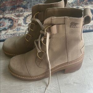 Sorel Tan Lace Up Boots with Suede Upper